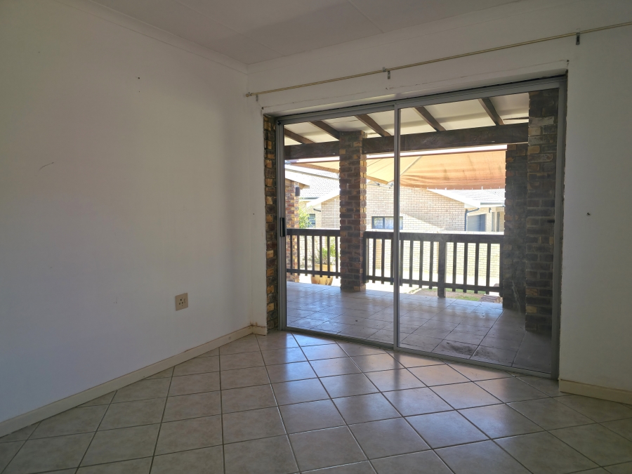 3 Bedroom Property for Sale in Wavecrest Eastern Cape